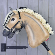 Hobby Horse Colby z czarnym Kantarem
