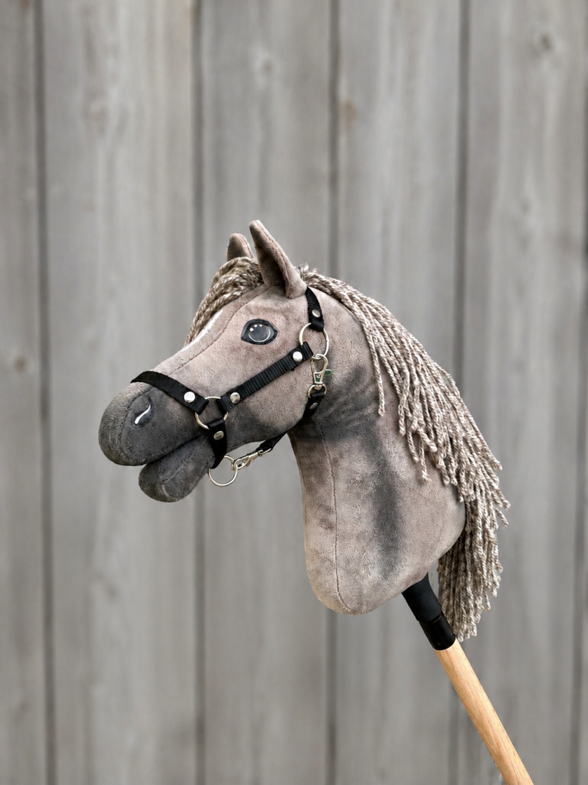 Hobby Horse Swing z Czarnym Kantarem - rozmiar S