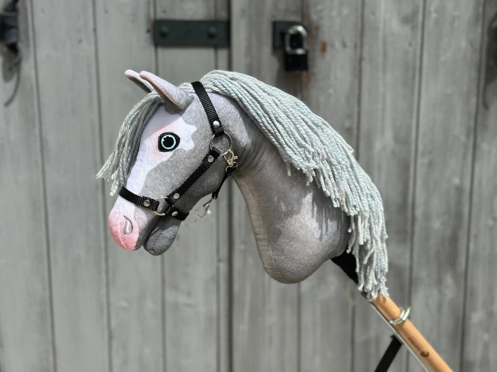 Hobby Horse Comtessa z czarnym kantarem