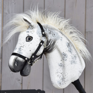 Hobby Horse Aspen z czarnym kantarem, rozmiar S
