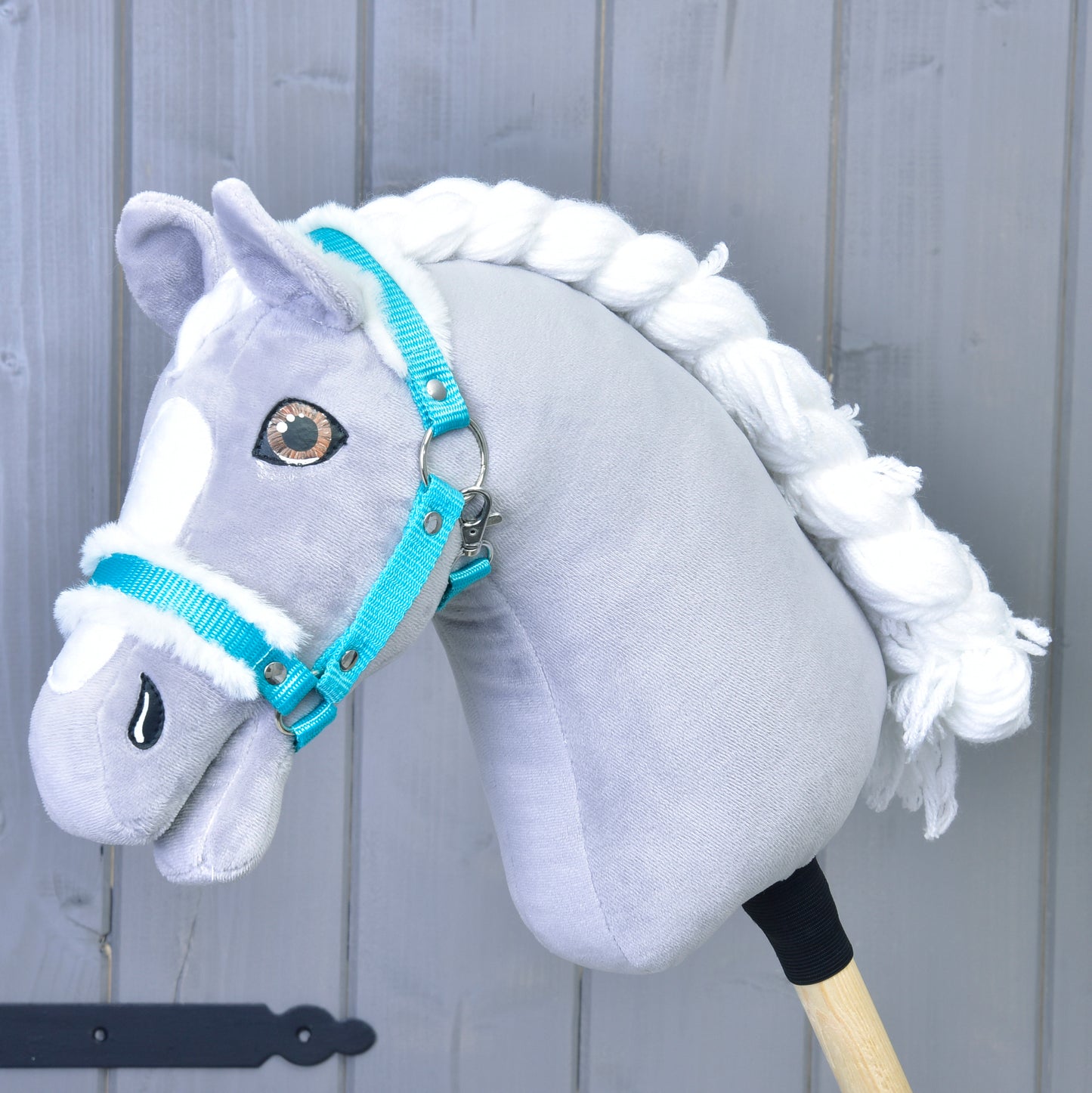 Halter turqouise with fur 1