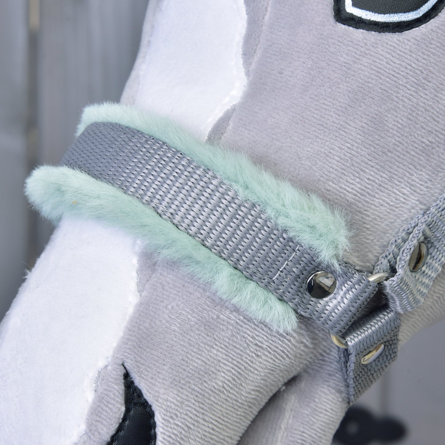 Halter grey with mint fur 2