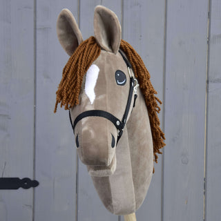 Hobby Horse Oliver z Czarnym Kantarem + Futrzany Kantar GRATIS