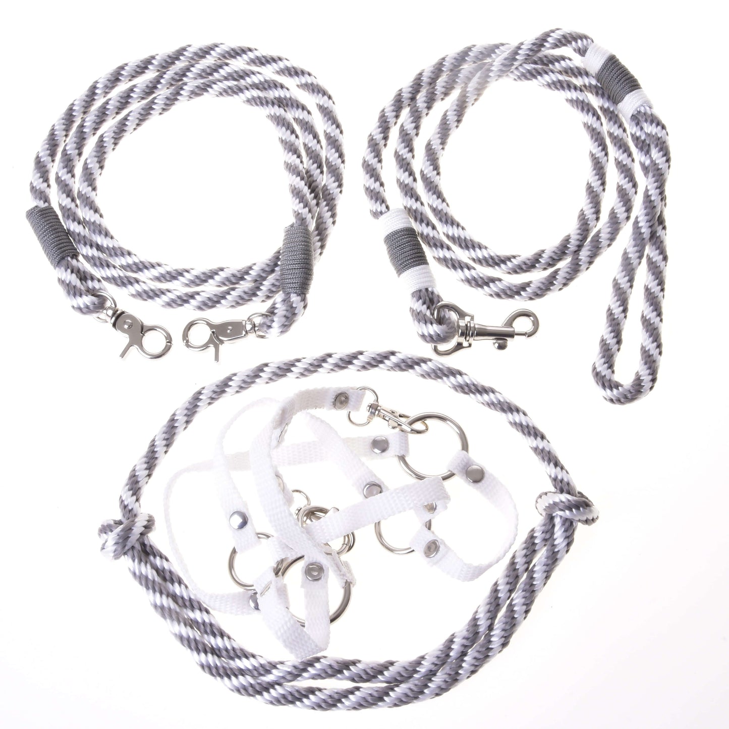 The Hobby Horse LarDen Set Start Silver includes a halter, cordeo, lead rope, and reins with metal details—ideal accessories for hobby horses—displayed on a white background.