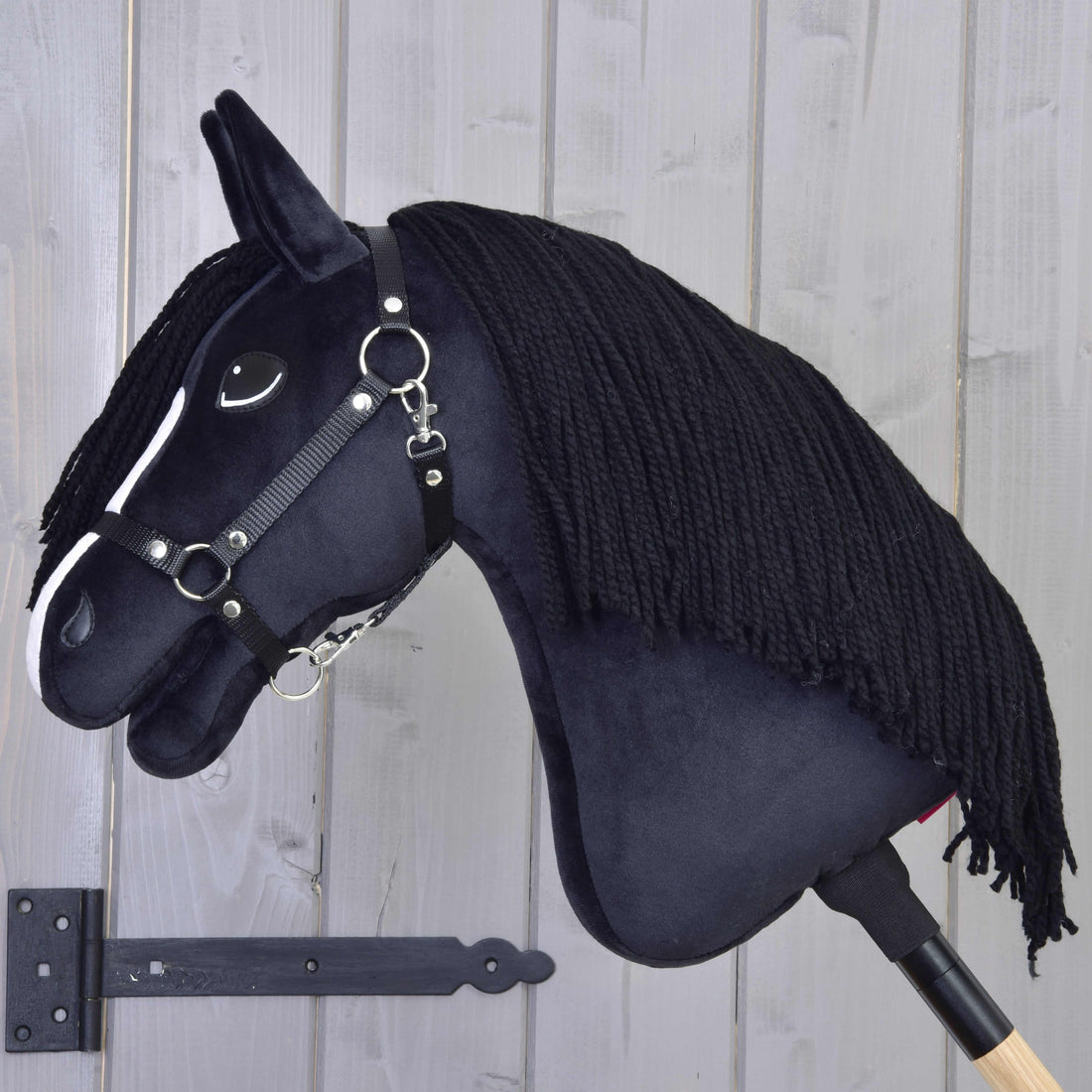 Hobby Horse Freya z czarnym kantarem