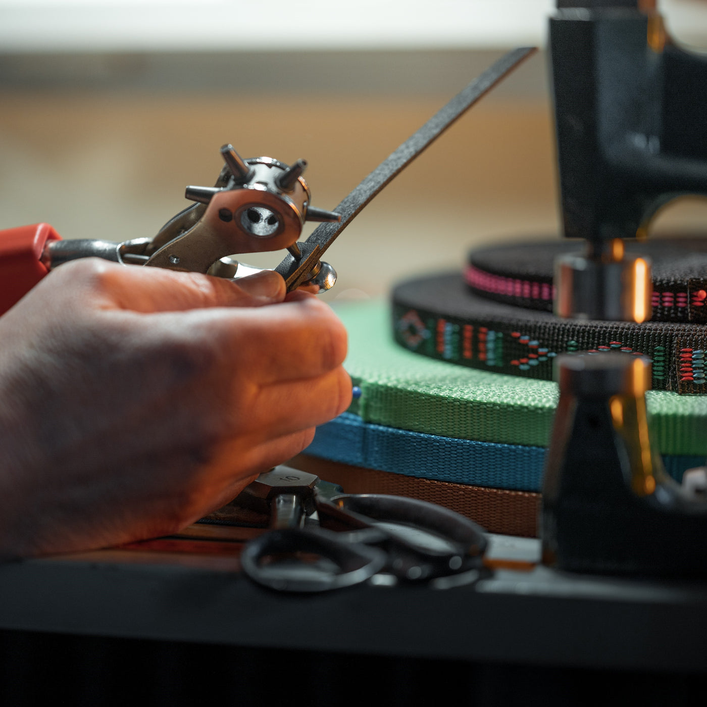 Czarny Kantar z czarnym futerkiem - skóra ekologiczna – Wykonane z miłością i zaangażowaniem w naszej rodzinnej firmie