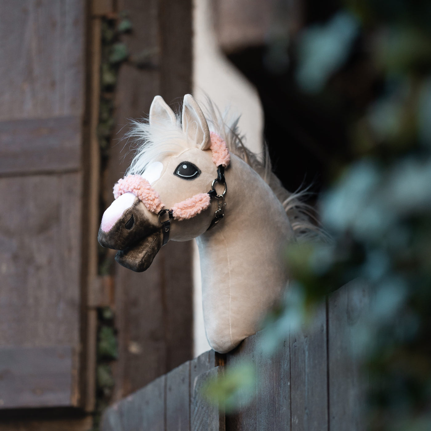 Czarny Kantar z czarnym futerkiem - skóra ekologiczna – Miękkie futerko dla uroku i wygody