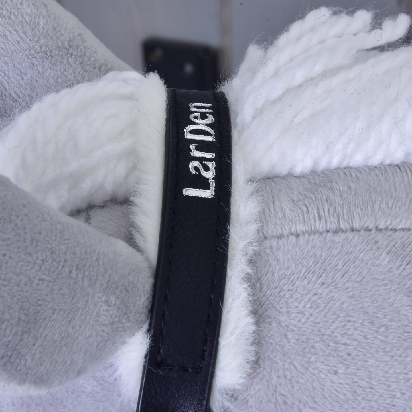 Halter with  fur - leatherette Espresso