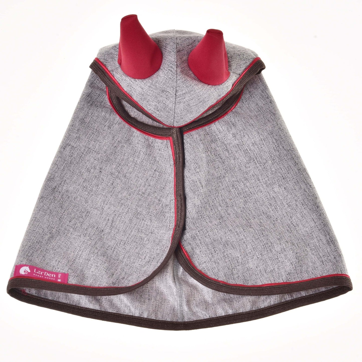 The Raincoat Leonardo by Hobby Horse LarDen is a gray pet cape with dark pink trim and two pointed, dark pink ear shapes on top. This all-weather cape has a curved design, corner label, and is perfect for your Hobby Horse adventures.
