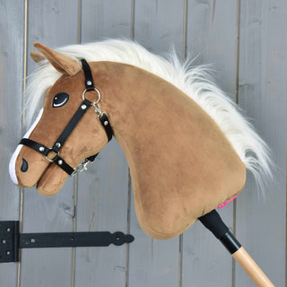 Hobby Horse Star z czarnym Kantarem